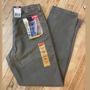 NWT Wrangler Jeans